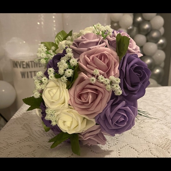 4 bouquets and 4 boutonnières - Picture 5 of 8